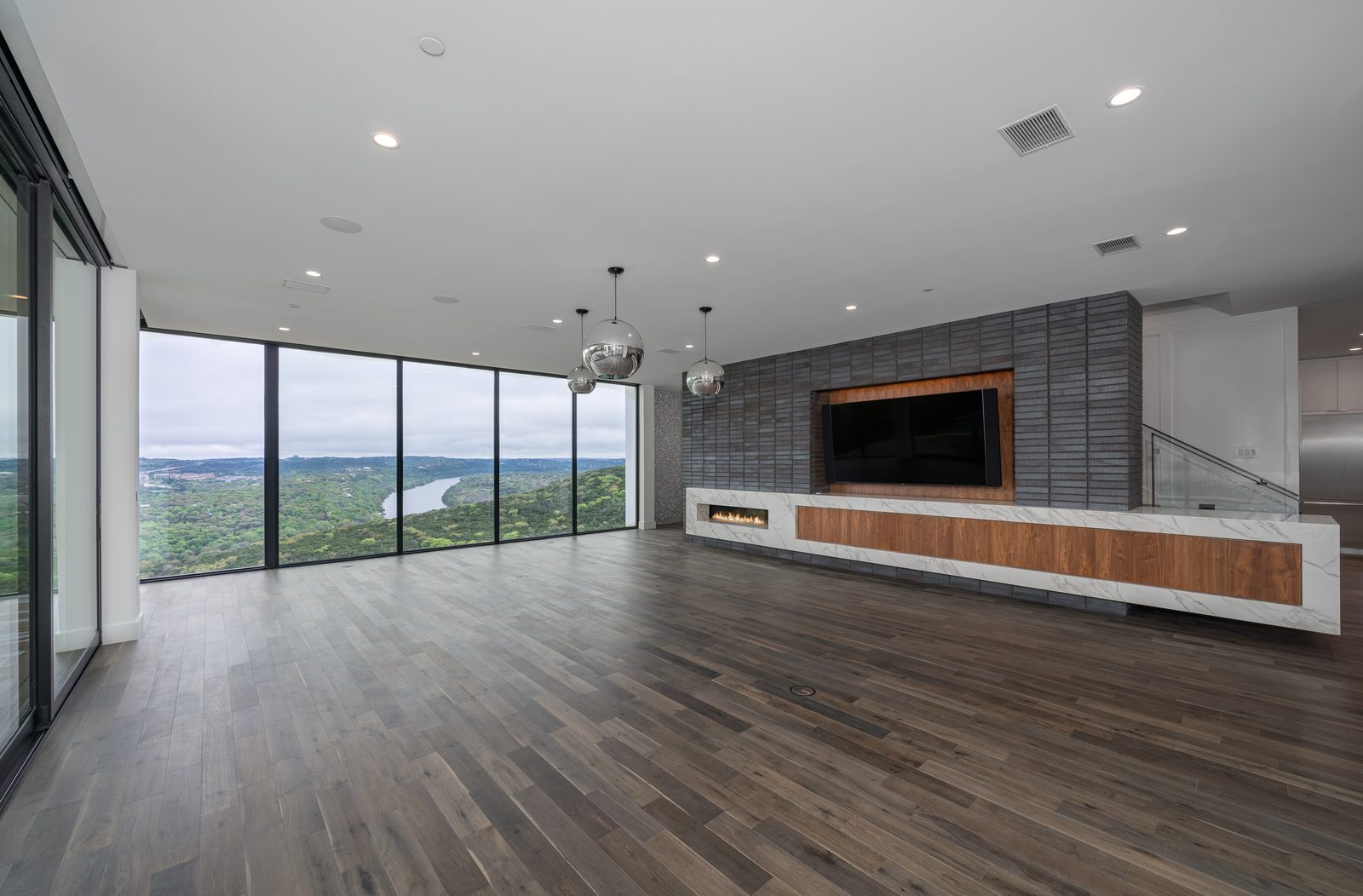 360 Bridge House